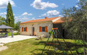 Beautiful home in Zminj with Outdoor swimming pool and 2 Bedrooms